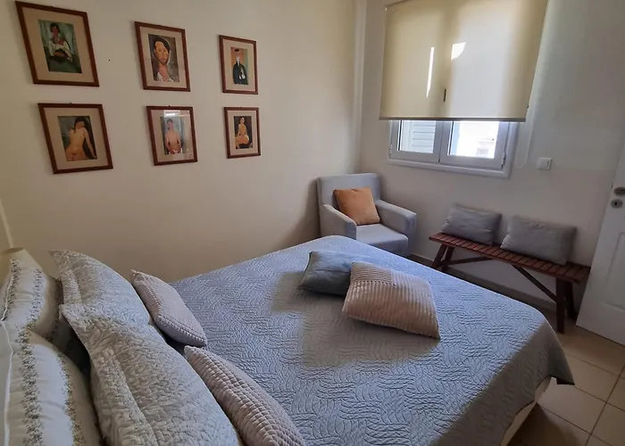 City Center Cozy Nido Apartment